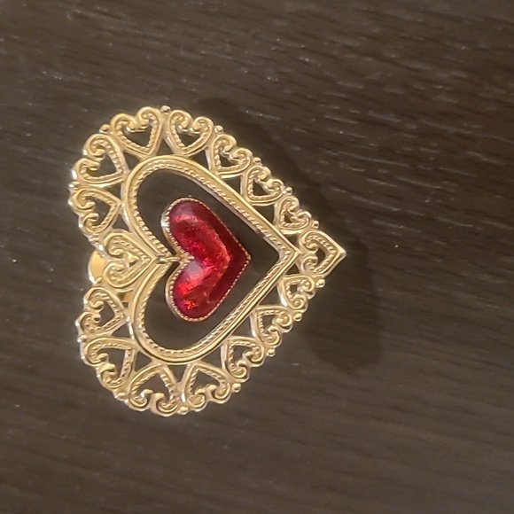 Jewelry - Vintage Heart Brooche